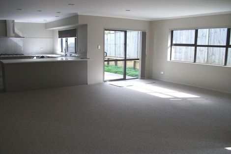 Photo of property in 8 Citron Court, Flat Bush, Auckland, 2016