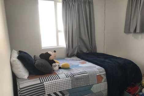 Photo of property in 40 Donovan Avenue, Massey, Auckland, 0614