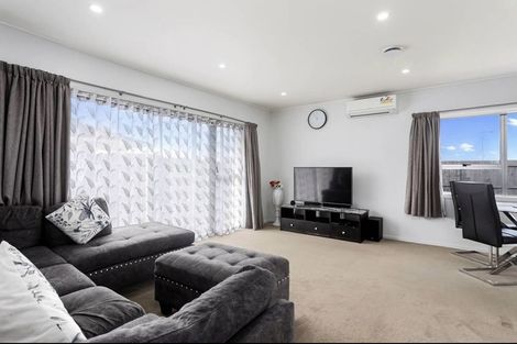 Photo of property in 1/26 Airfield Road, Takanini, 2112