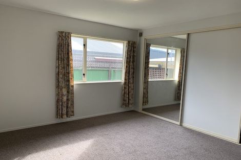 Photo of property in 15 Memorial Avenue, Ilam, Christchurch, 8053