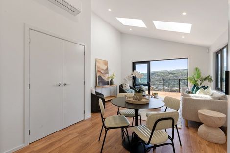 Photo of property in 27b Westhaven Drive, Tawa, Wellington, 5028