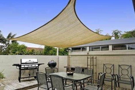 Photo of property in 12 Colwill Road, Massey, Auckland, 0614