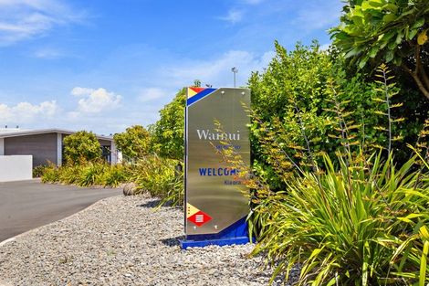 Photo of property in 63 Grayson Road, Wainui, 0992