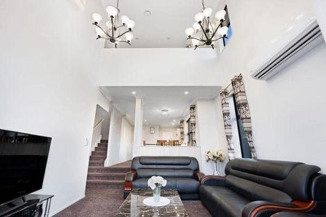 Photo of property in 18 Hirimate Place, Flat Bush, Auckland, 2019