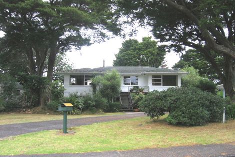 Photo of property in 12 Tudward Glade, Hillcrest, Auckland, 0627