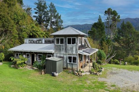 Photo of property in 1155 East Takaka Road, Upper Takaka, Takaka, 7183