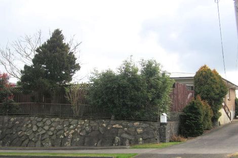 Photo of property in 215 Ngatai Road, Otumoetai, Tauranga, 3110