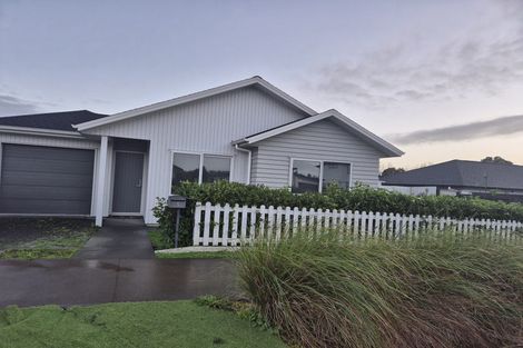 Photo of property in 5 Siren Street, Wainui, 0932