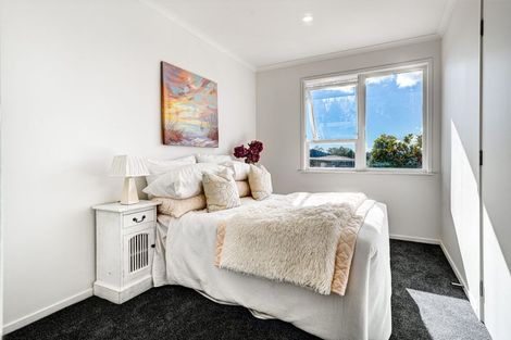 Photo of property in 51 Fitzwater Place, Henderson, Auckland, 0612