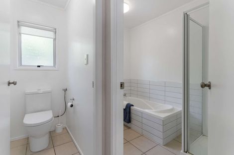 Photo of property in 1/17 Bain Place, Bucklands Beach, Auckland, 2014