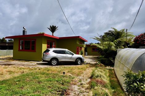Photo of property in 13 Wharf Road, Karamea, 7893