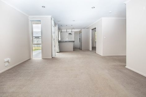 Photo of property in 10 Madison Street, Cambridge, 3434