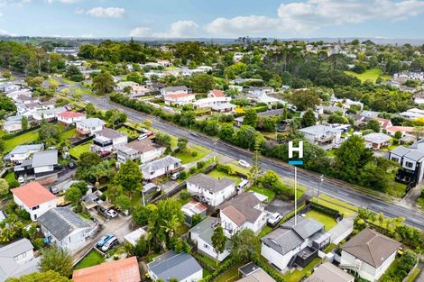 Photo of property in 55 Triangle Road, Massey, Auckland, 0614
