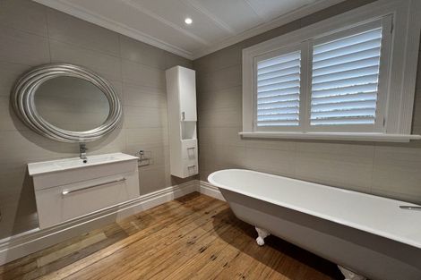 Photo of property in 82 Calliope Road, Stanley Point, Auckland, 0624