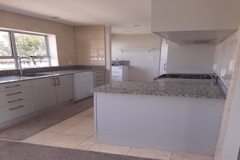 Photo of property in 2/127 Portage Road, New Lynn, Auckland, 0600