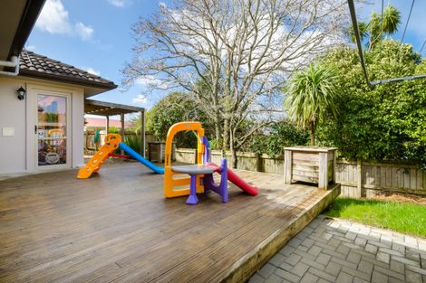 Photo of property in 114f Colwill Road, Massey, Auckland, 0614