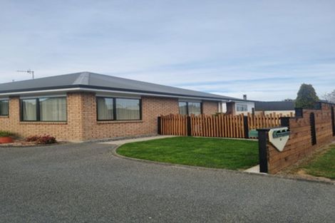 Photo of property in 172a Bartholomew Road, Levin, 5510