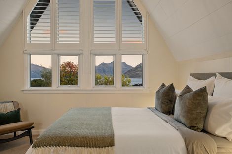 Photo of property in 696 Peninsula Road, Kelvin Heights, Queenstown, 9300