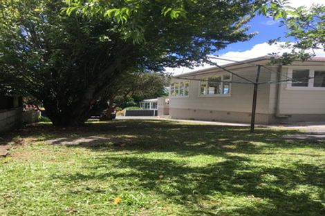 Photo of property in 1/7 Mcleod Road, Weymouth, Auckland, 2103