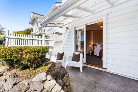 Photo of property in 18 Sealy Road, Bluff Hill, Napier, 4110