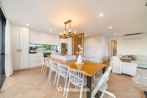 Photo of property in 37 Percy Kinsman Crescent, Riverstone Terraces, Upper Hutt, 5018