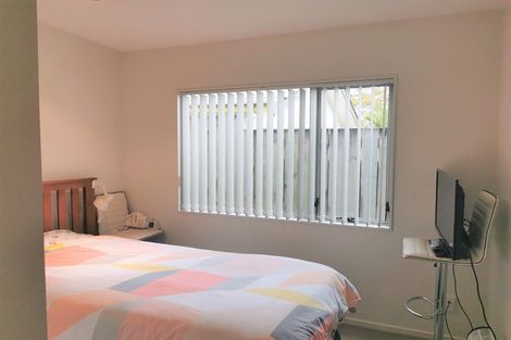 Photo of property in 32a Miro Street, New Lynn, Auckland, 0600