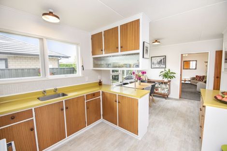 Photo of property in 2/39 Cassino Crescent, Onekawa, Napier, 4110