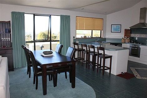 Photo of property in 19 Waru Street, Khandallah, Wellington, 6035