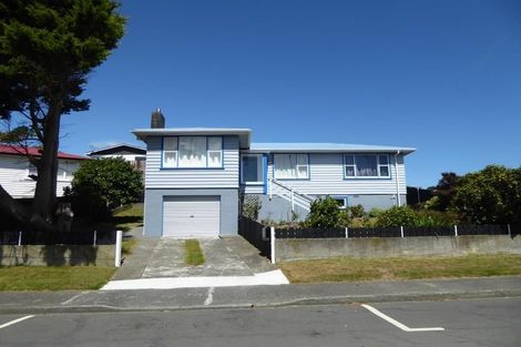 Photo of property in 9 Camrose Grove, Kingston, Wellington, 6021