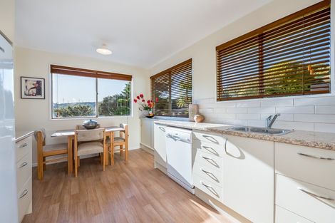 Photo of property in 32 Kingsley Street, Stokes Valley, Lower Hutt, 5019