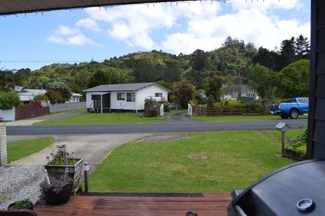 Photo of property in 74 Watt Street, Coromandel, 3506