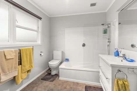 Photo of property in 14f2 Astor Street, Karori, Wellington, 6012