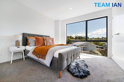 Photo of property in 11 Kayle Glen, West Harbour, Auckland, 0618