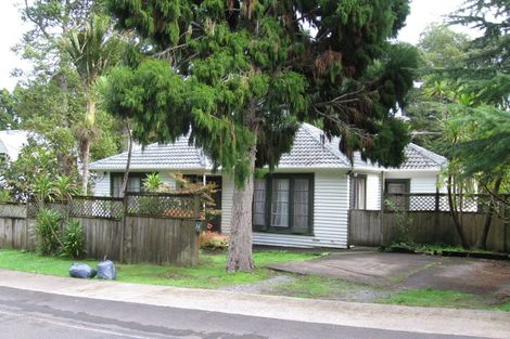 Photo of property in 31 Hollywood Avenue, Titirangi, Auckland, 0604