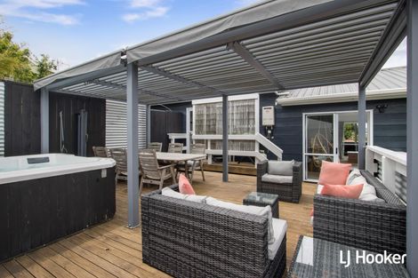 Photo of property in 128 Athenree Road, Athenree, Katikati, 3177