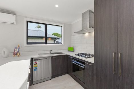 Photo of property in 10 Houpara Place, Papamoa, 3118