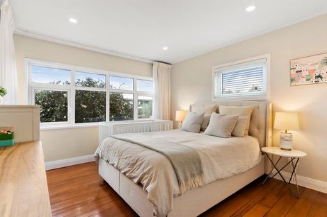 Photo of property in 12 Ngataringa Road, Devonport, Auckland, 0624