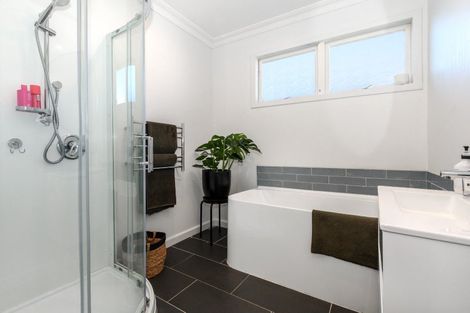 Photo of property in 20 Goods Road, Otumoetai, Tauranga, 3110