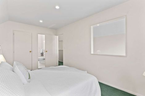 Photo of property in 4/1010 Colombo Street, St Albans, Christchurch, 8014