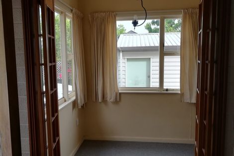 Photo of property in 1/10 Gamblins Road, Saint Martins, Christchurch, 8022
