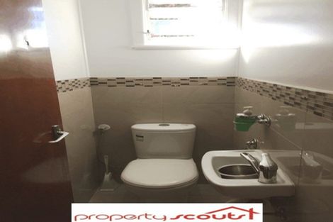 Photo of property in 2/8 Latham Avenue, Pakuranga, Auckland, 2010