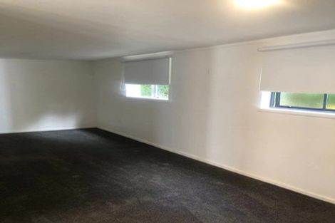 Photo of property in 536 Glenfield Road, Glenfield, Auckland, 0629