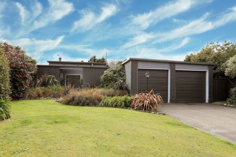 Photo of property in 15 Madden Place, Solway, Masterton, 5810