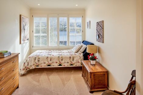 Photo of property in 25 Cheviot Road, Lowry Bay, Lower Hutt, 5013