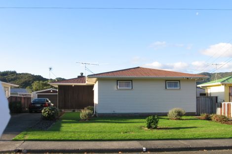 Photo of property in 22 Karamu Crescent, Wainuiomata, Lower Hutt, 5014