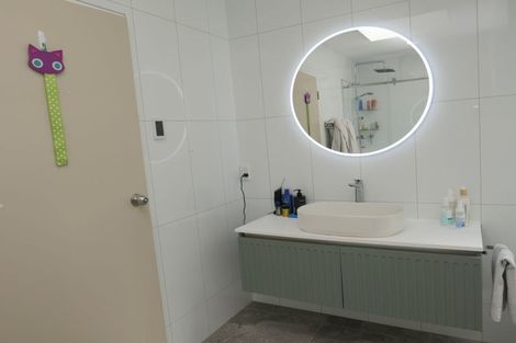 Photo of property in 31 Penryn Drive, Camborne, Porirua, 5026