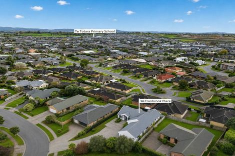 Photo of property in 34 Cranbrook Place, Rototuna North, Hamilton, 3210