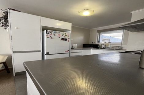 Photo of property in 2/10 Mayville Avenue, New Lynn, Auckland, 0600