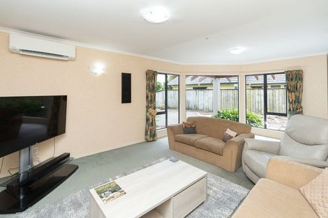 Photo of property in 15 Fendalton Drive, Rototuna, Hamilton, 3210
