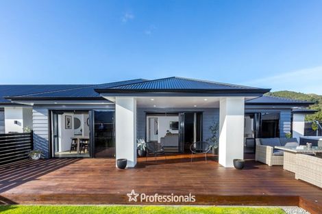 Photo of property in 4 Kerrigan Crescent, Wallaceville, Upper Hutt, 5018